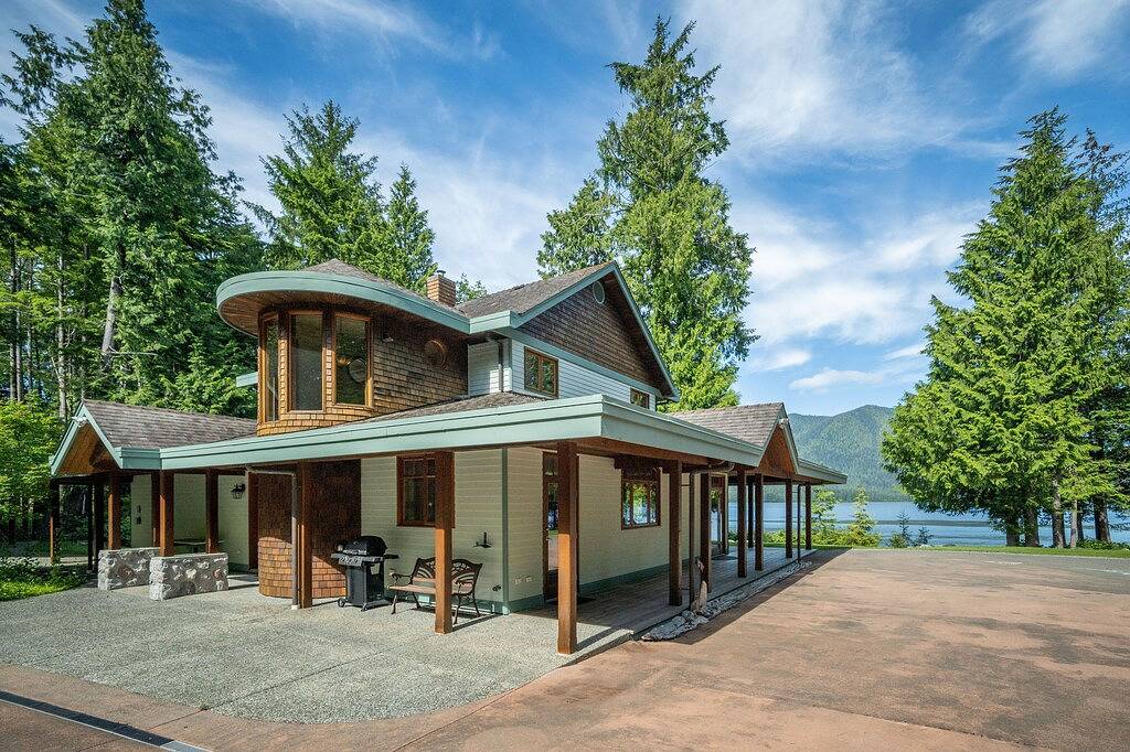 Bears Beach House in Tofino, Alberni-Clayoquot Regional District