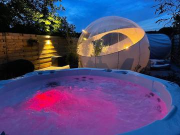 Gîte pour 4 personnes, avec jardin et terrasse ainsi que sauna et jacuzzi à Tournai