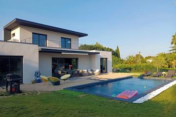 Villa pour 8 personnes, avec jardin à Peymeinade