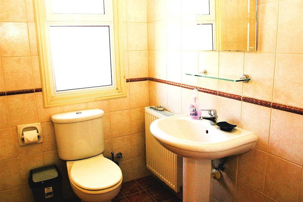 Endless seaviews and private pool -- and a stroll to Coral Bay! in Peyia, Südzypern