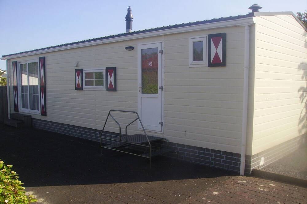 Schönes Chalet in einer schönen Lage in Sint-Annaland, Niederländische Nordsee
