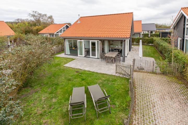 Villa voor 6 personen, met Terras en Tuin in Renesse