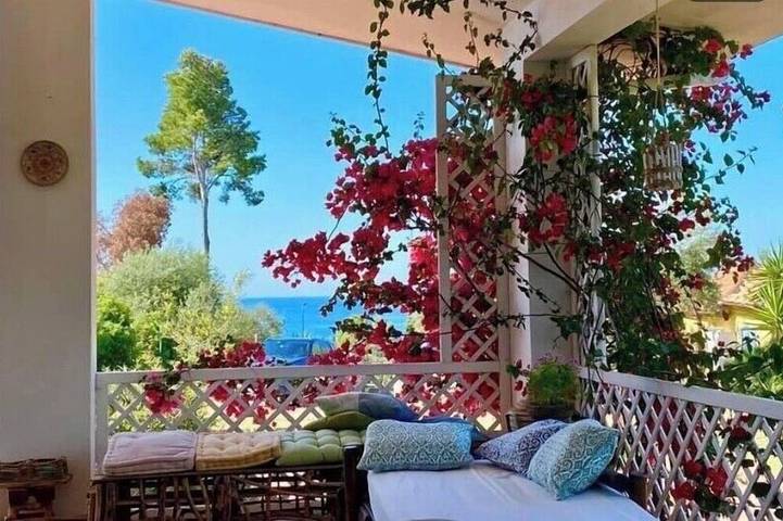 Villa for 6 people, with yard and terrace in Gaeta