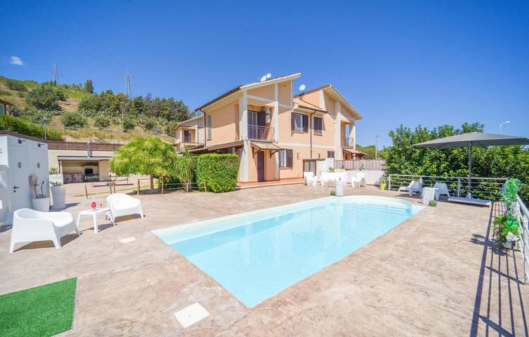Trabia Retreat: Seaside Apartment with Pool in Trabia, Palermo Province