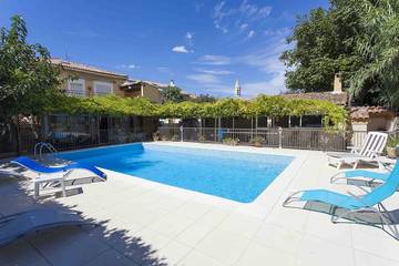 Gîte pour 8 personnes, avec jardin et balcon à Codolet