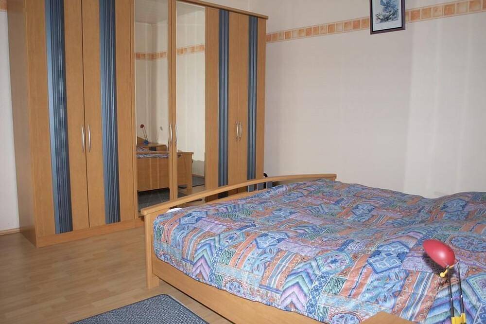 Ganze Wohnung, Riebe Fewo 1 - Ferienhaus Riebe in Stollhamm, Butjadingen