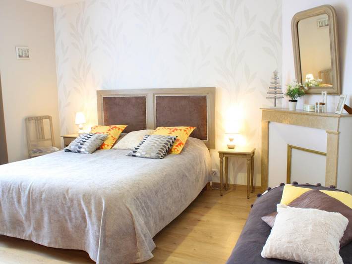 Gîte pour 11 personnes, avec terrasse et jardin dans Allier - 4