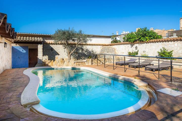 Ferienhaus 'Villalonga' mit privatem Pool, Wlan und Klimaanlage in Maria de la Salut, Mallorca Inselmitte