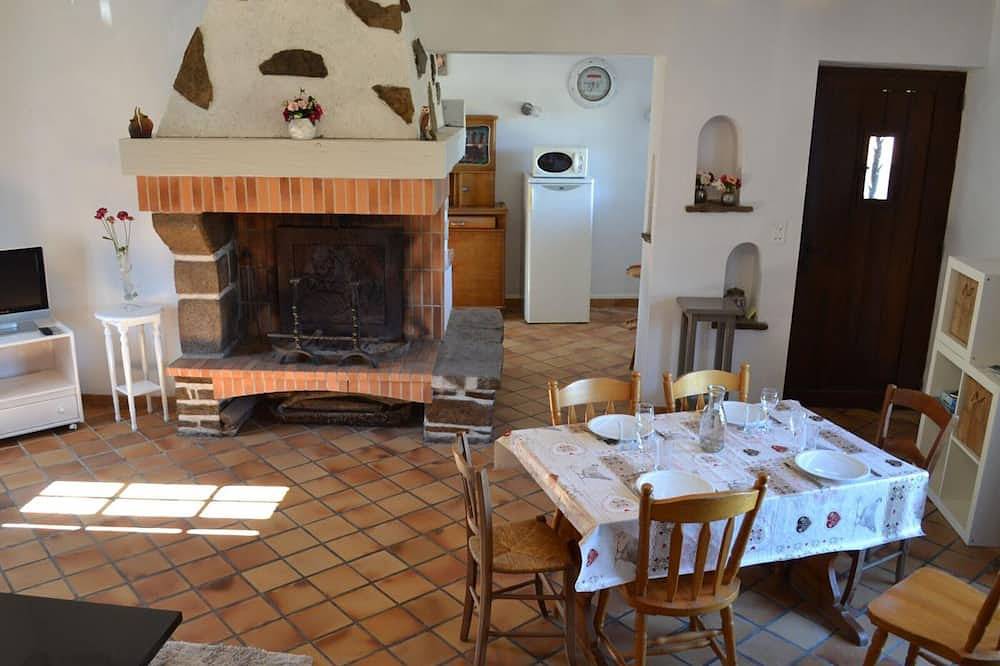 Authentisches Ferienhaus nahe Confolens, Haustiere Erlaubt in Esse, Charente
