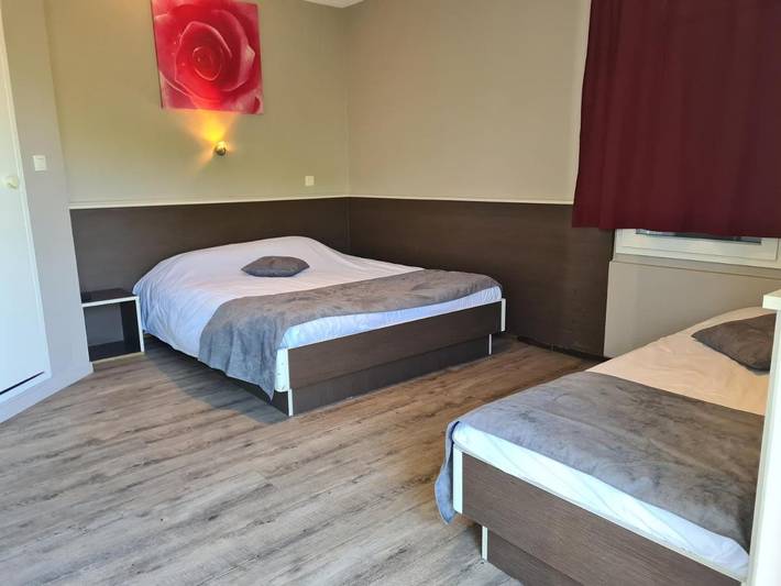 Hôtel pour 3 personnes, avec terrasse à Chanas - 2