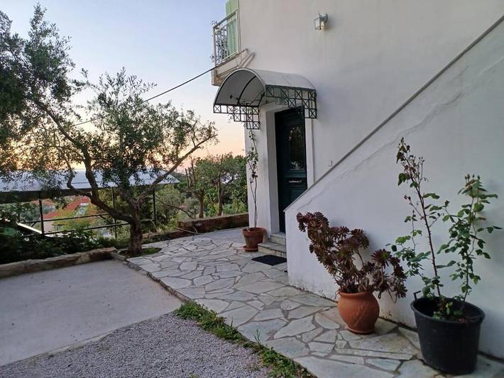 Ferienhaus für 3 Personen, mit Garten und Ausblick - 1