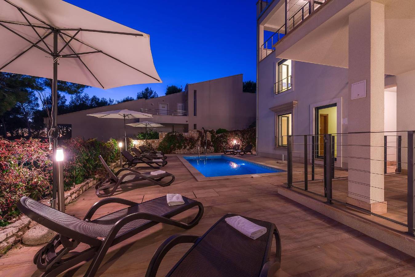 Ganze Ferienwohnung, Best Island Vacation - Two bedroom apartment with terrace with sea view and shared pool in Milna, Brac