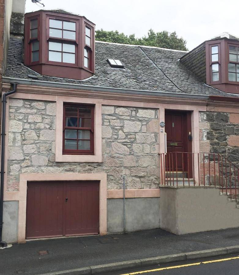 Entire apartment, Old Fisherman's Cottage in Isle of Bute, Argyll & Bute