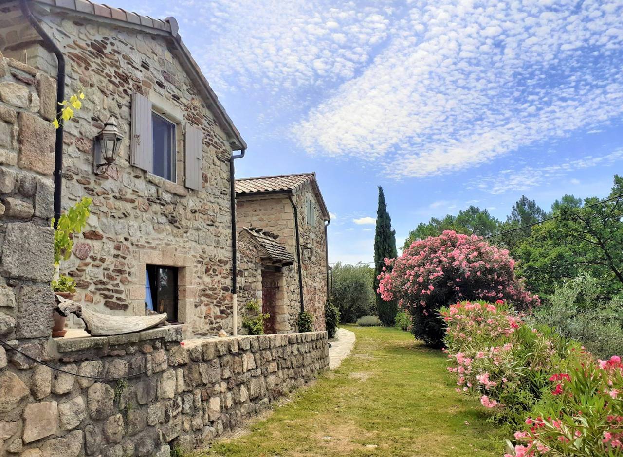 Chambres d'hôtes Le Crestou, site privilégié, Les Vans - Ventoux in Les Vans, Parc naturel régional des Monts d'Ardèche