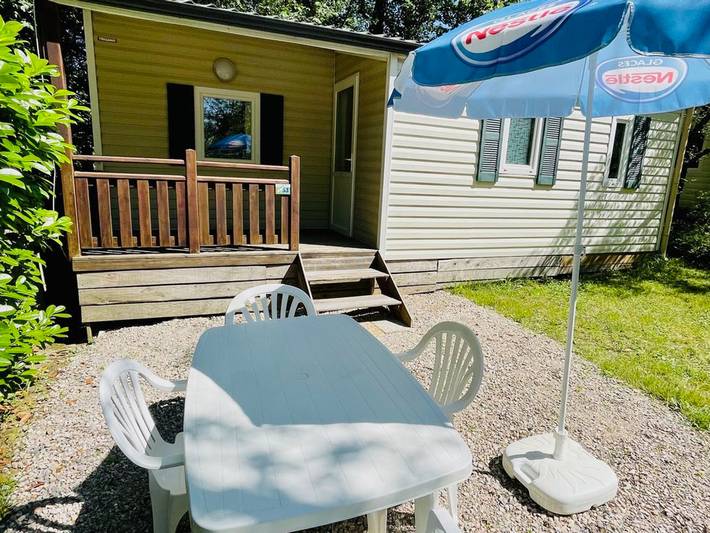 Mobil home pour 4 personnes, avec piscine et terrasse à Camon - 2