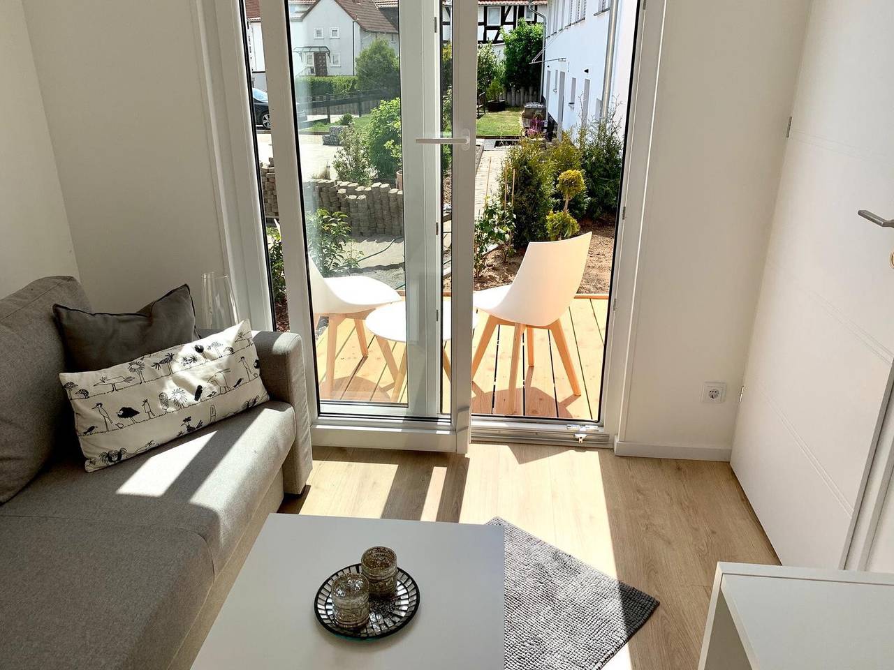 Modernes 'Tiny Haus Liederbach' mit Privatterrasse, Wlan und Klimaanlage in Alsfeld, Vogelsberg Region
