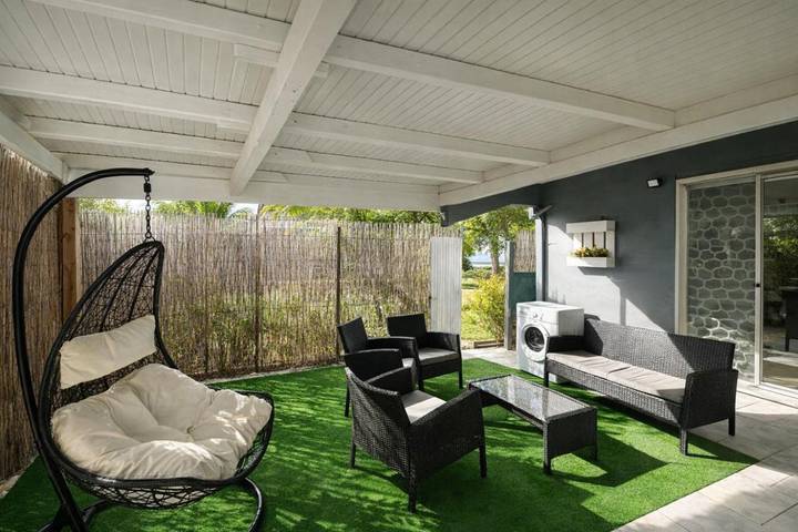 Gîte pour 6 personnes, avec vue et terrasse à Tartane