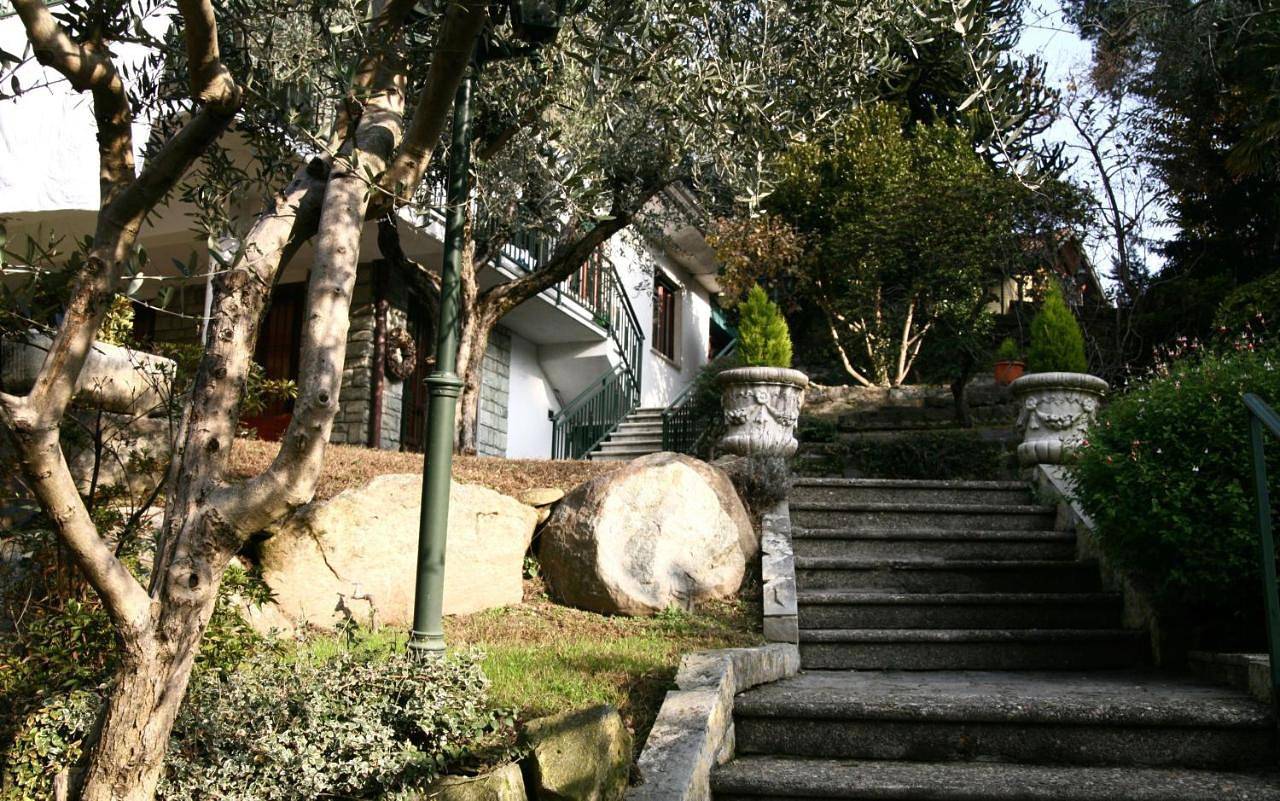 Appartement entier, Apartment with Garden View in Vergiate, Commune de Vergiate