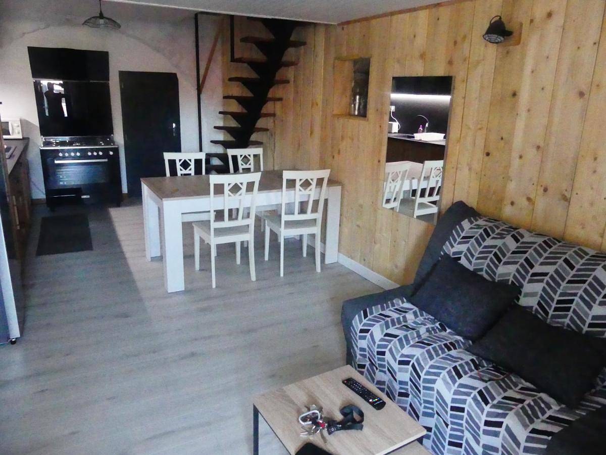 Appartement entier, Le Pierrot in Genestelle, Parc naturel régional des Monts d'Ardèche
