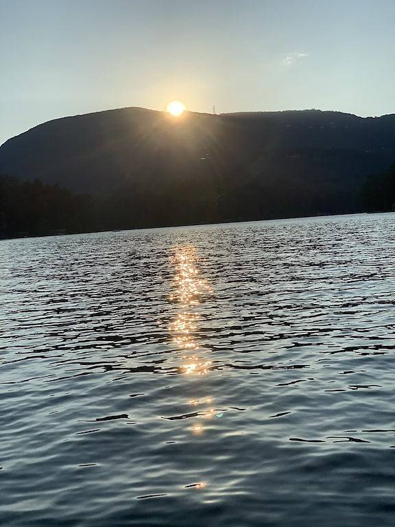 Wunderschöne Mountain Estate mit spektakulärem See und die Berge !!!!! in Lake Toxaway