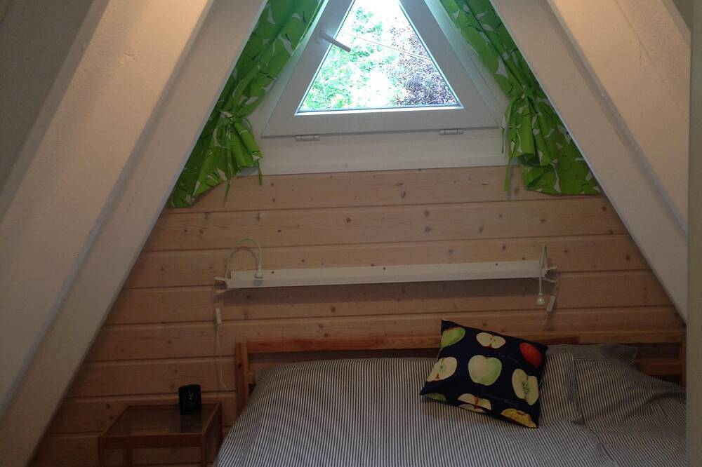 Ferienhaus in der Südpfalz,  Internet, Bio-Sauna, E-Auto-Laden, Gartenteich in Gossersweiler-Stein, Trifelsland