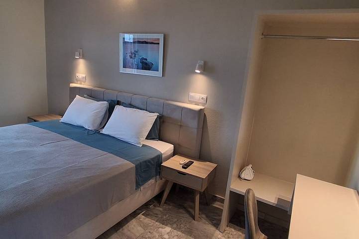 Ganze Wohnung, Villa kavourakia studio with sea view in Sporaden