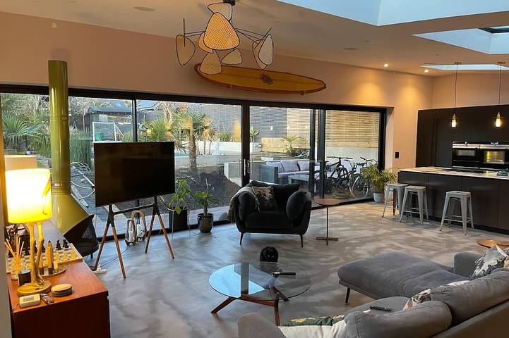 Ferienhaus für 10 Personen, mit Garten und Pool in Brighton