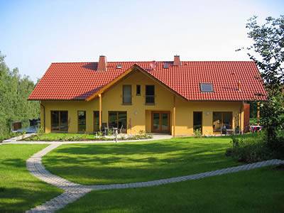 Ganze Ferienwohnung, Apartment 33 Natur Ferienpark, in idyllischer Lage für Wanderurlaub und Naturgenuss – Entspannen im Waldgebiet in Nieheim, Kreis Höxter