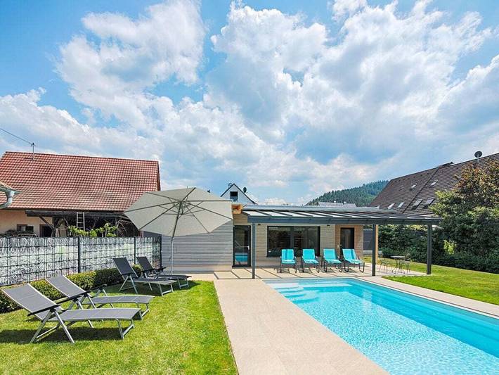 Ferienhaus für 6 Personen, mit Terrasse und Garten sowie Pool und Sauna in Staufen im Breisgau
