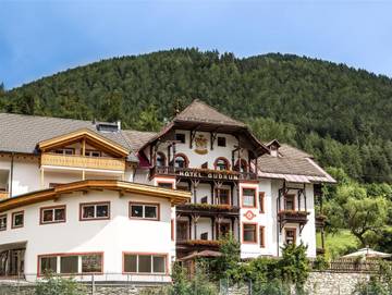 Hotel für 2 Personen, mit Sauna und Garten sowie Balkon und Ausblick in Brenner