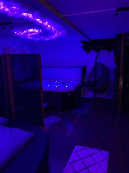 Gîte pour 2 personnes, avec terrasse et vue à Bellevaux - 2