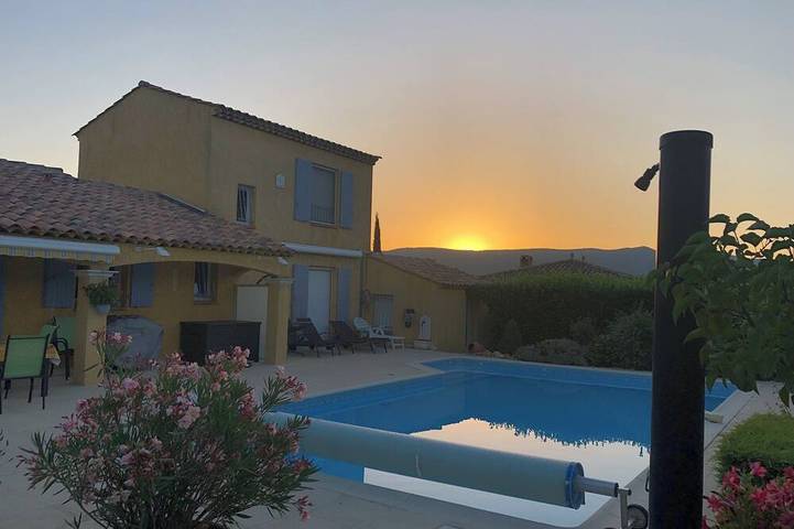 Villa für 7 Personen, mit Garten und Pool sowie Balkon - 1