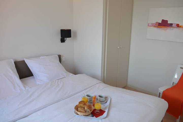 Location de vacances pour 4 personnes, avec terrasse et piscine à Carla-Bayle - 2