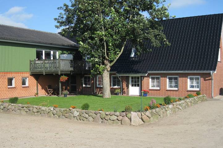 Bauernhof für 7 Personen, mit Terrasse und Garten in Janneby
