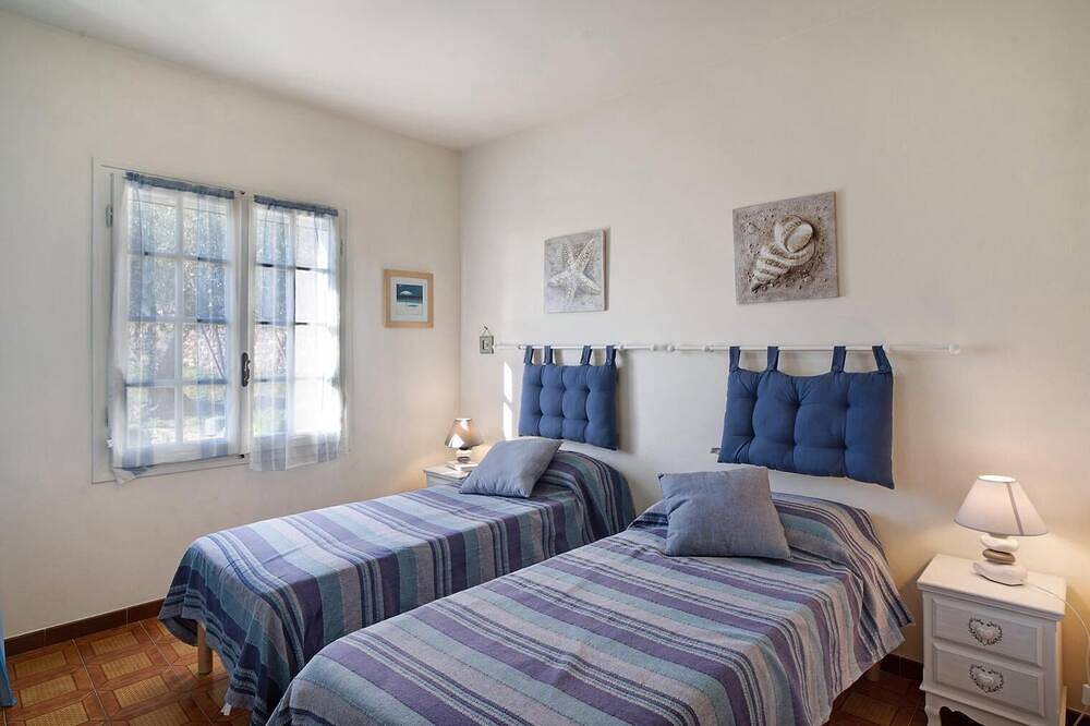 Le Casasse Olivo - spacious country house amidst olive trees with sea view in Montegrazie, Imperia