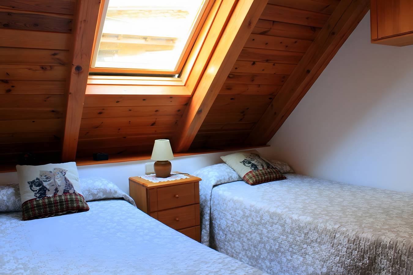 Casa Vacacional 'Es De Bernat 2' con Vistas a la Montaña y Wi-Fi in Garós, Alto Arán