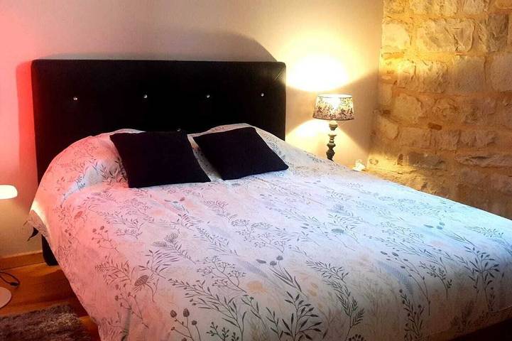 Le Patio - 2-Bedroom House - in the heart of the village in Saint-Antonin-Noble-Val, Tarn-et-Garonne