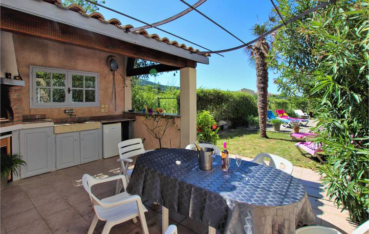 Ferienhaus für 12 Personen, mit Terrasse und Garten sowie Pool in der Ardèche - 4