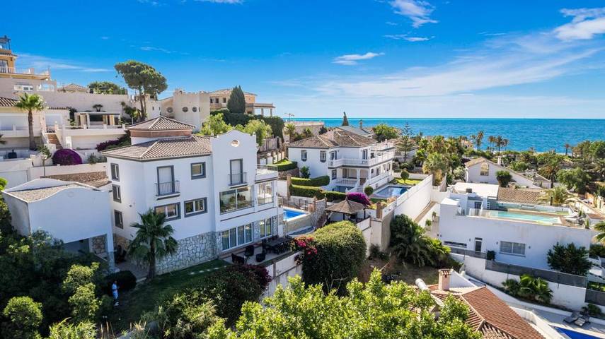 Villa voor 12 personen, with zwembad and tuin as well as uitzicht, met huisdier in La Cala de Mijas