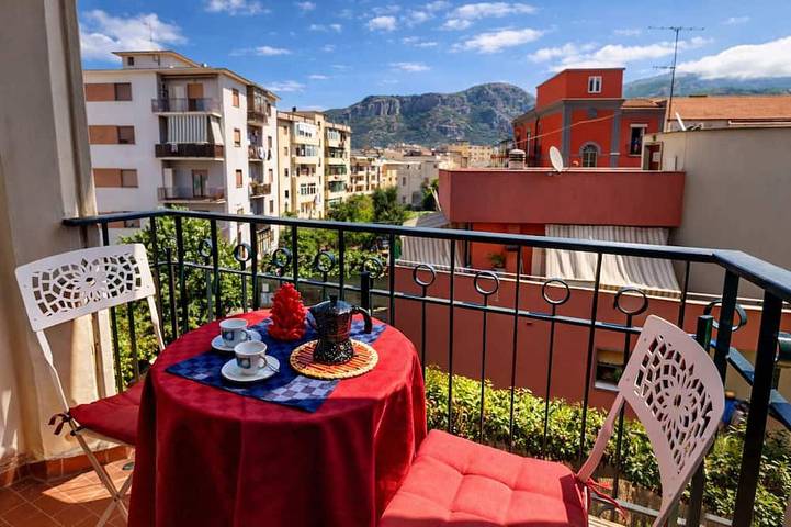 Holiday apartment for 5 people, with balcony - 1