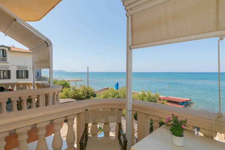 Villa per 4 persone, con Balcone e Giardino