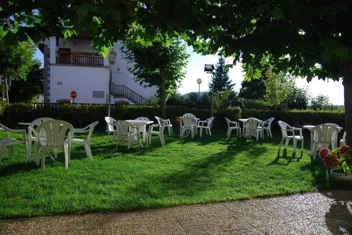 Hotel para 2 personas, con jardín y terraza en Pirineo Navarro - 2