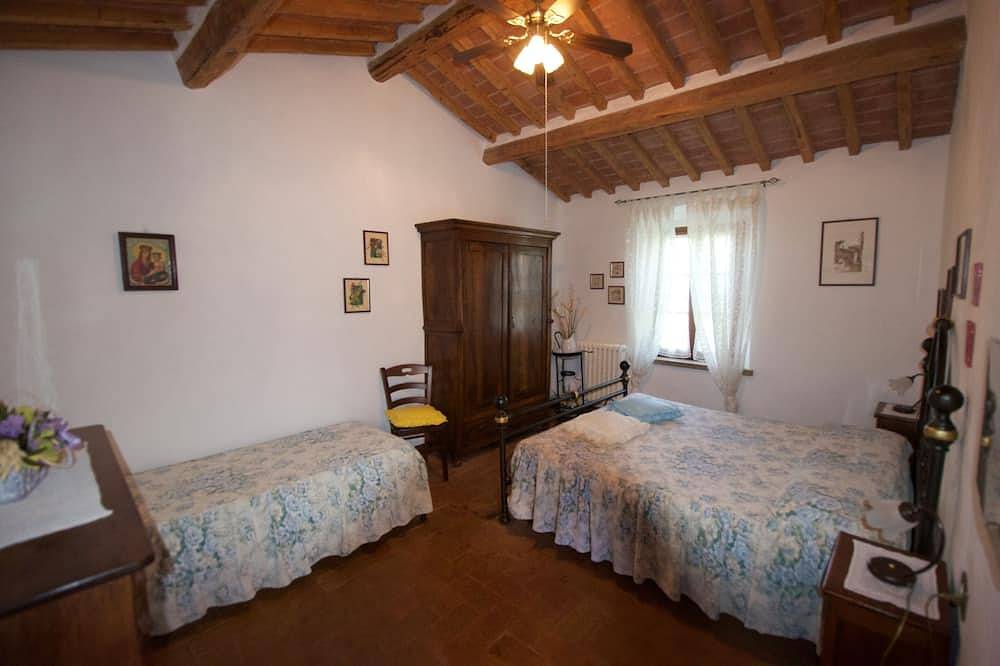 Familienfreundliches, komfortables Ferienhaus mit Privatpool in Meernähe in Montescudaio, Etruskische Küste