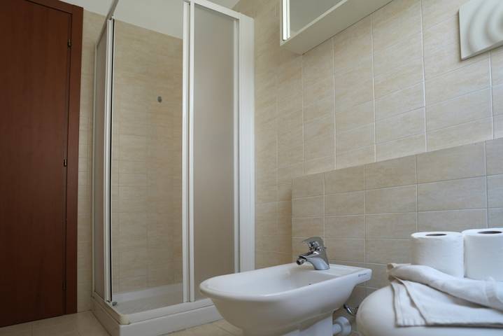 Gîte pour 2 personnes, avec Balcon/Terrasse à Monza - 4