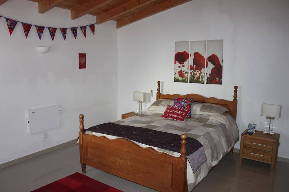 Atemberaubende 3-Bett-Villa mit privatem Pool und ländlichem Blick in der Nähe von Loule & Faro in São Brás de Alportel, Faro Distrikt