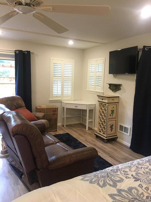 Ganze Wohnung, Gemütliches, ruhiges, brandneues Studio in der Nähe von Greenlake, Phinney Ridge und Greenwood in Phinney Ridge, Seattle