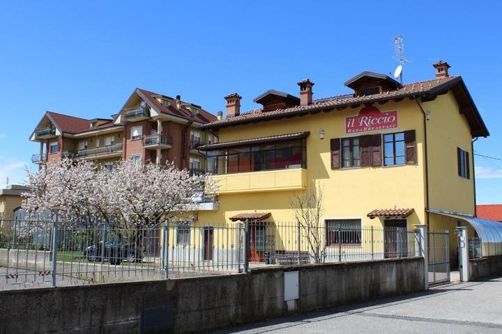 Chambre d’hôte pour 2 personnes, avec Terrasse ainsi que Jardin et Vue à Ceva