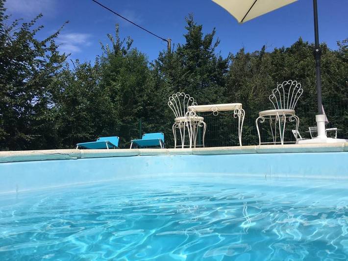 Location de vacances pour 6 personnes, avec jardin et piscine ainsi que vue et balcon à Lerné - 2