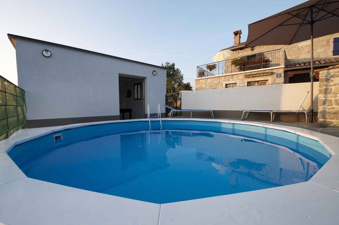Ferienhaus in ruhiger Lage mit Pool  in Buzet, Zentralistrien