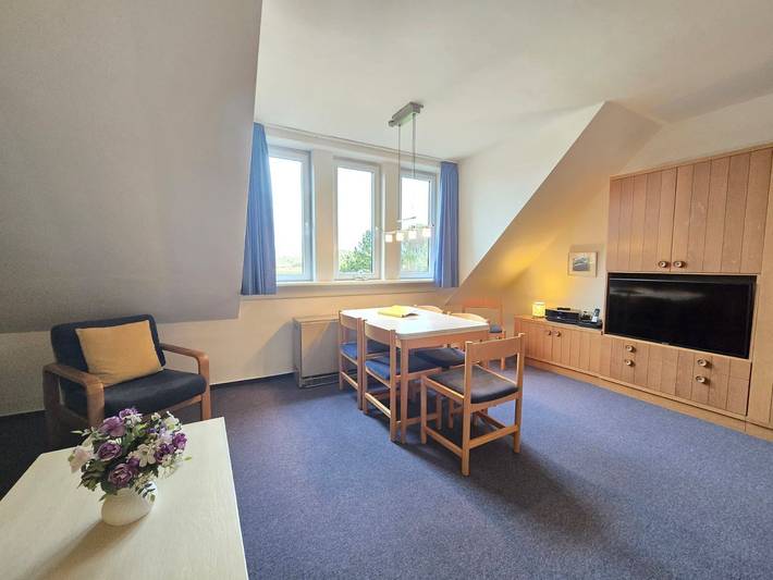 Ganze Wohnung, Ferienhaus am Dorfteich 16a Og – Ferienwohnung in Wenningstedt auf Sylt mit Dünenblick, Garten & Strandnähe für bis zu 5 Personen in Wenningstedt, Sylt